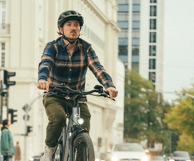 Mit dem E-Bike zur Arbeit: Eine umweltfreundliche und effiziente Alternative zum Auto