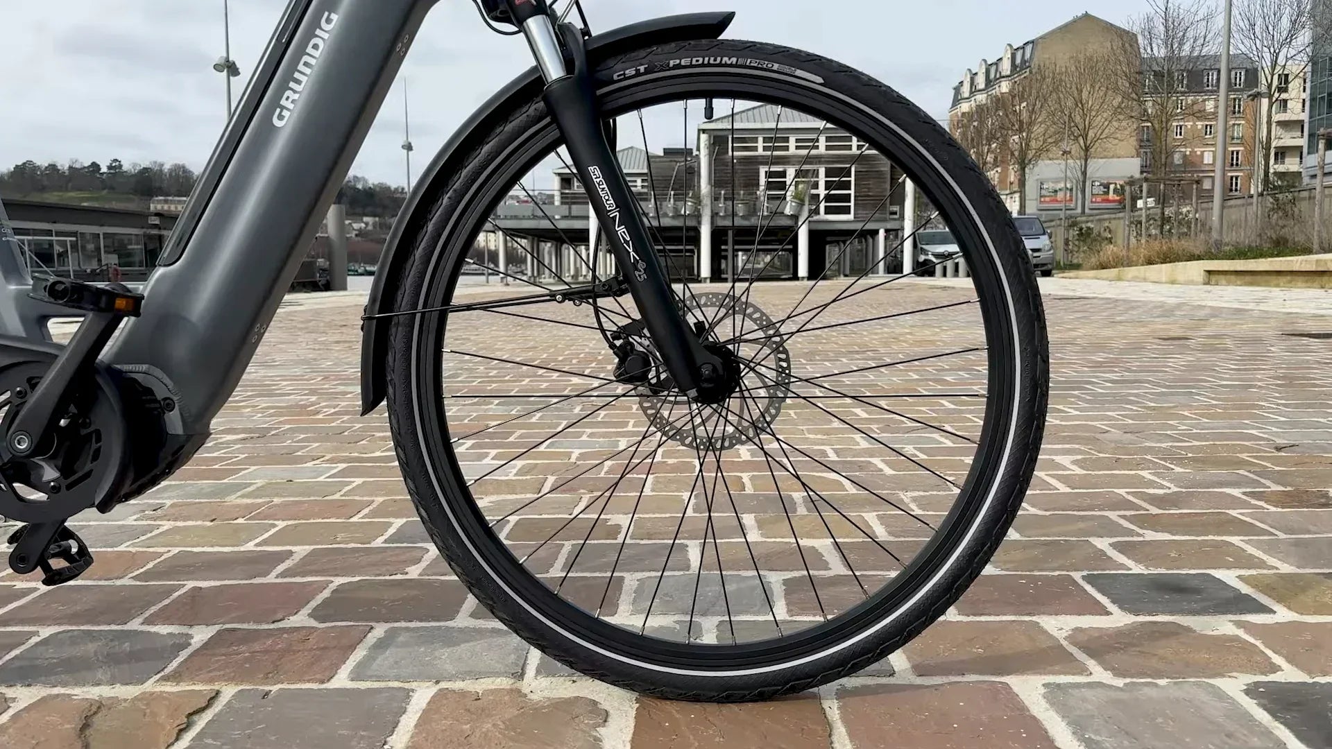 Warum Trekking eBikes Großartig Für Studenten Sind, Die Am Wochenende Abenteuer Lieben