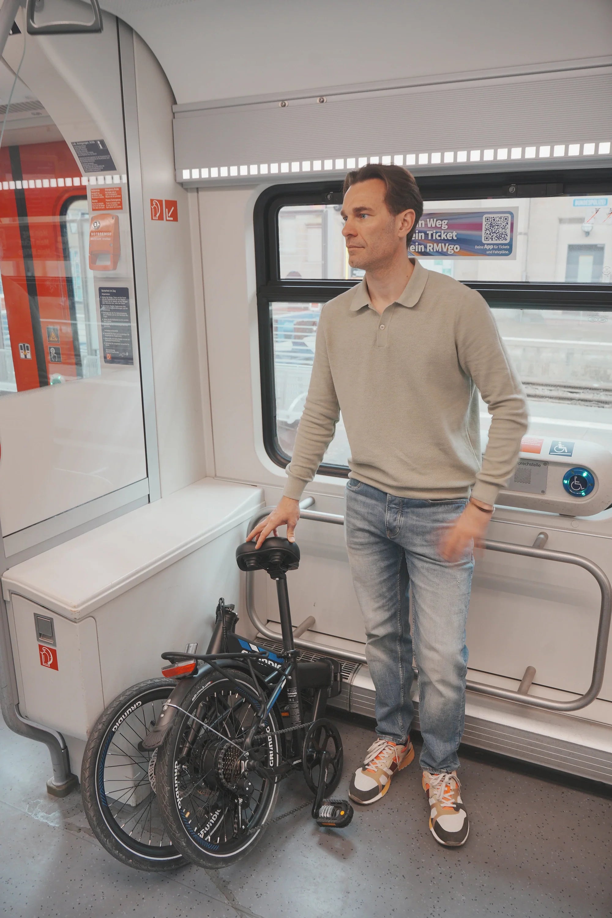 E-Bike vs. ÖPNV: Welche Option ist für das Studentenleben besser?