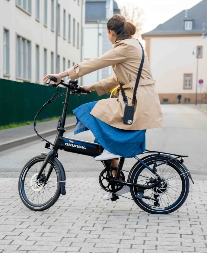 So packen und reisen Sie mit Ihrem faltbaren E-Bike
