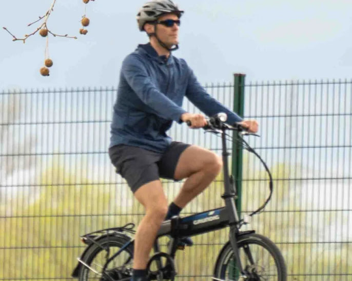 Faltbares oder vollwertiges Touren-Elektrofahrrad: Welches Modell ist das Beste für Sie?