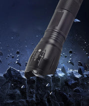 Grundig Professional LED wiederaufladbare Hochleistungs-Taschenlampe aus Aluminiumlegierung, Teleskop-Zoom, Camping, tragbar