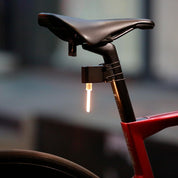 GRUNDIG Innovative Fahrrad Rückleuchte mit einzigartigem Bremslichtdesign für höchste Sicherheit