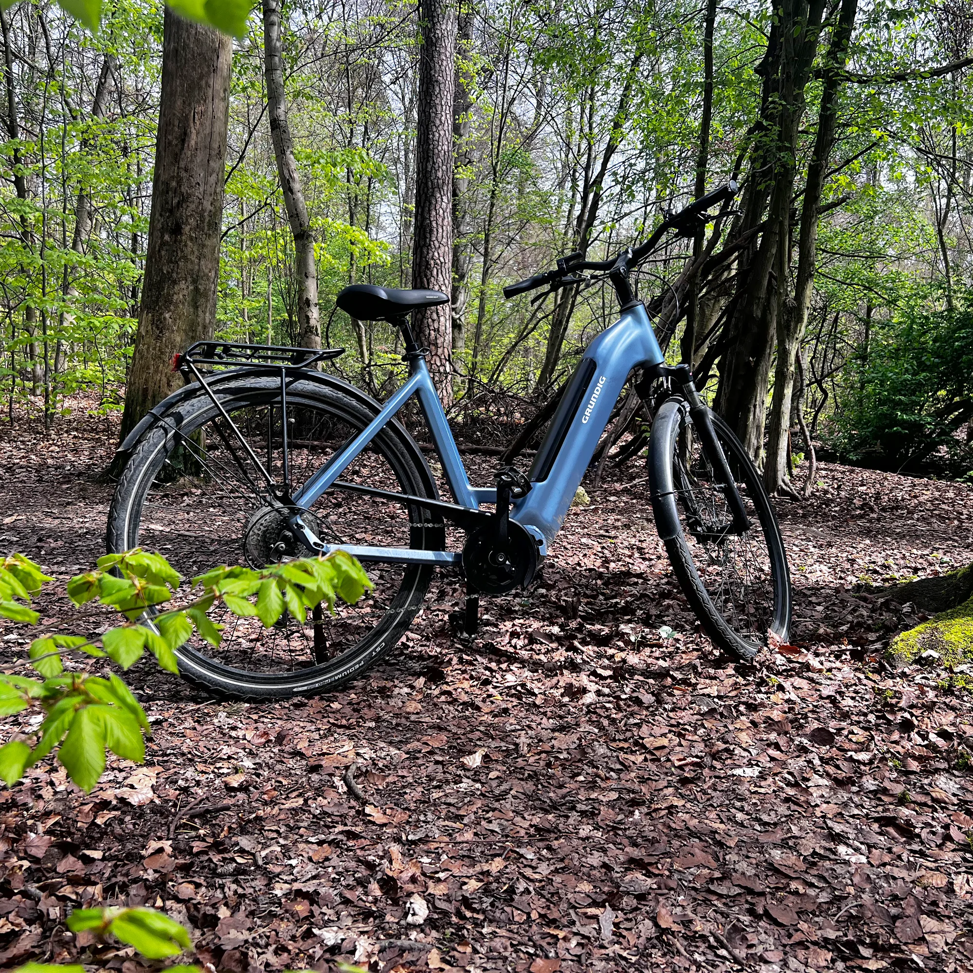 GRUNDIG GCB-1 Bicicletta elettrica Eisblau